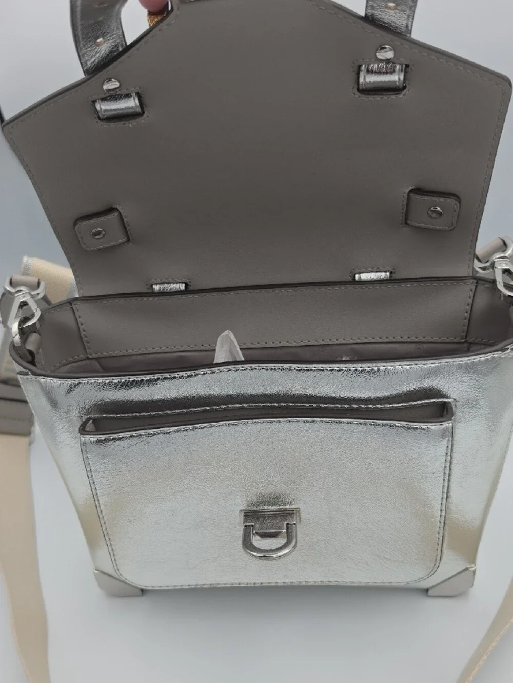 Michael Kors Silver Metallic Small Manhattan W/ Silver Hardware (NWOT)🩶